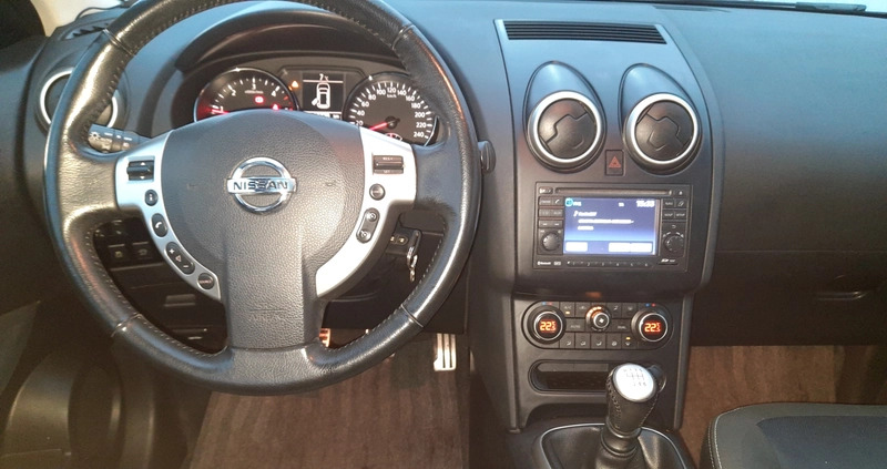 Nissan Qashqai cena 32600 przebieg: 222000, rok produkcji 2012 z Goleniów małe 79